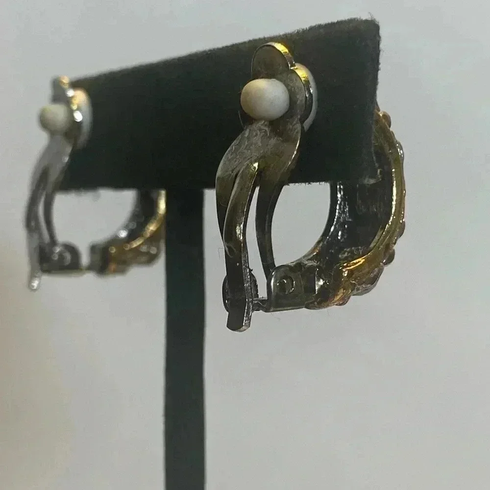 COPY - SILVER GOLD AND LIME GREEN STONES - CLIP ON EARRINGS - Picture 4 of 12